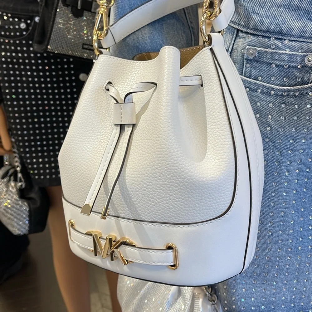 MICHAEL KORS 
Reed Medium Pebbled Leather Bucket Bag Satchel Crossbody Handbag - Picture 9 of 16